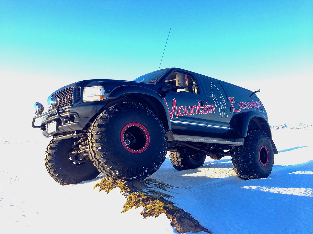 Ford Excursion 46“ tires